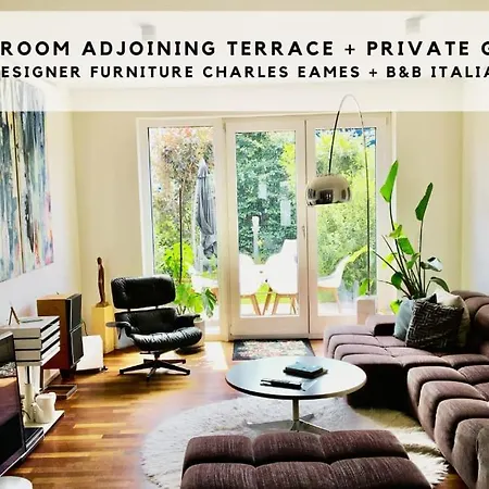 Townhouse With Garden, Terrace & Balcony بيت للعطل *