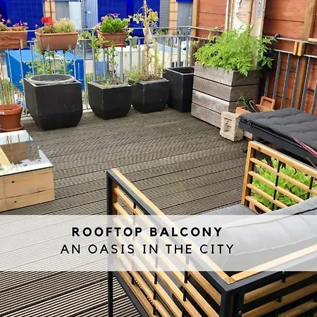 Townhouse With Garden, Terrace & Balcony