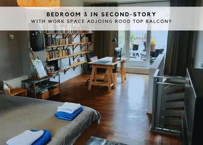 Сasa de vacaciones Townhouse With Garden, Terrace & Balcony *