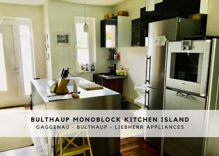 Townhouse With Garden, Terrace & Balcony *