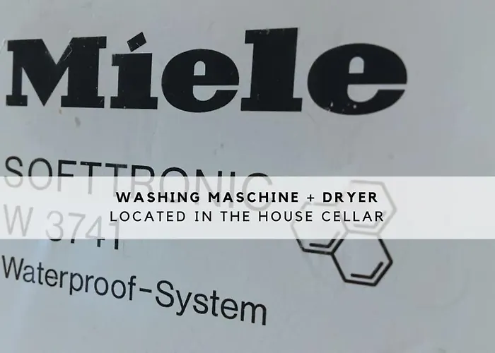 Townhouse With Garden, Terrace & Balcony بيت للعطل برلين