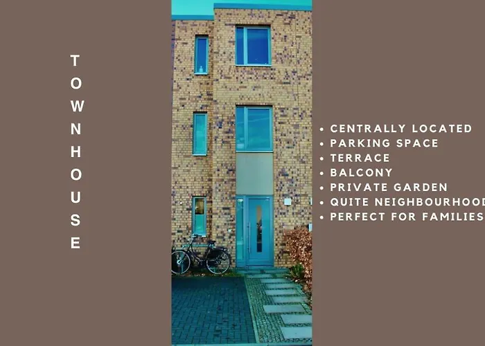 بيت للعطل Townhouse With Garden, Terrace & Balcony *