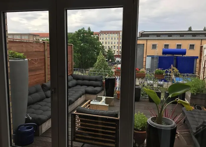 Townhouse With Garden, Terrace & Balcony *