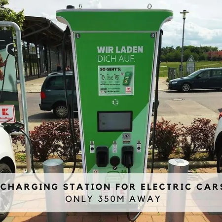 Townhouse With Garden, Terrace & Balcony Feriehus *