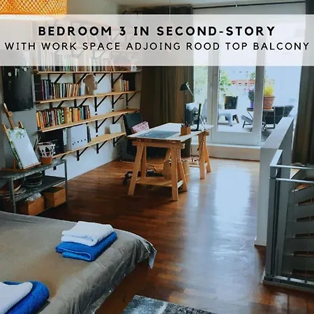 펜션 Townhouse With Garden, Terrace & Balcony *